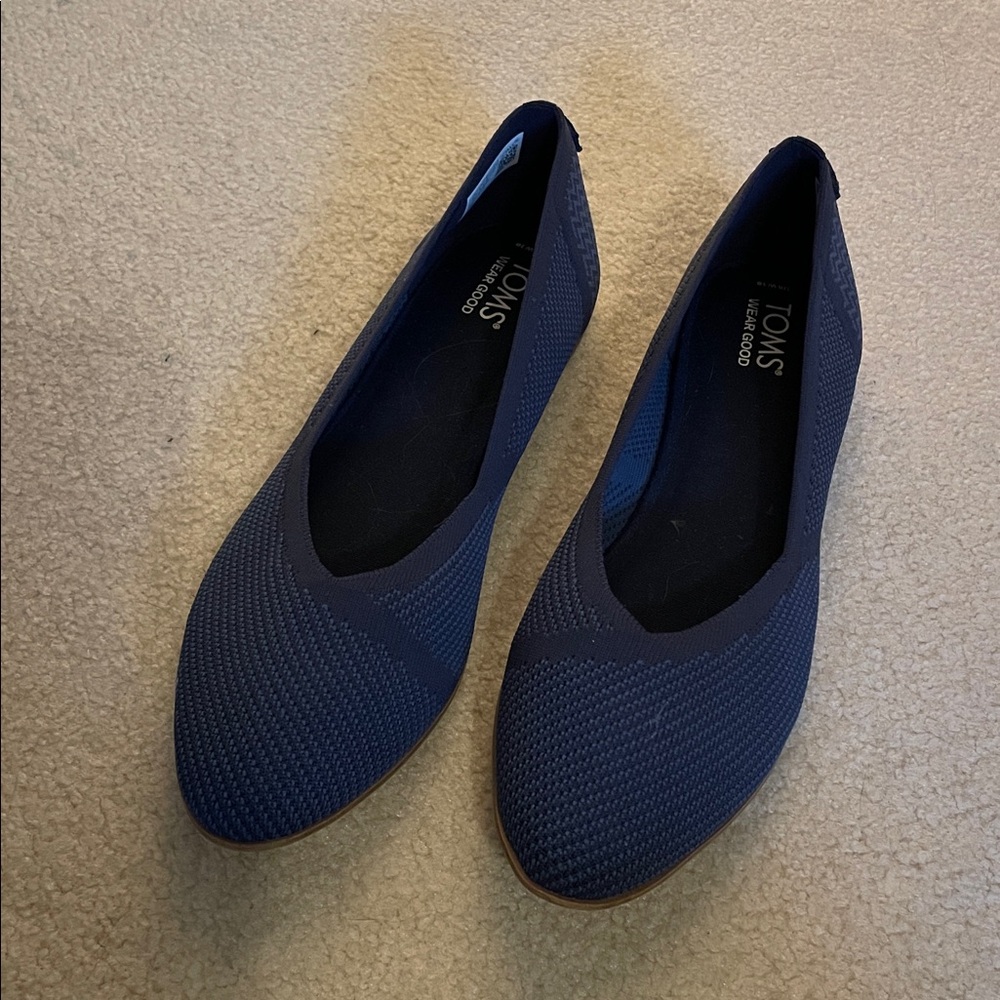 TOMS Navy Blue Knit Slip-On Flats